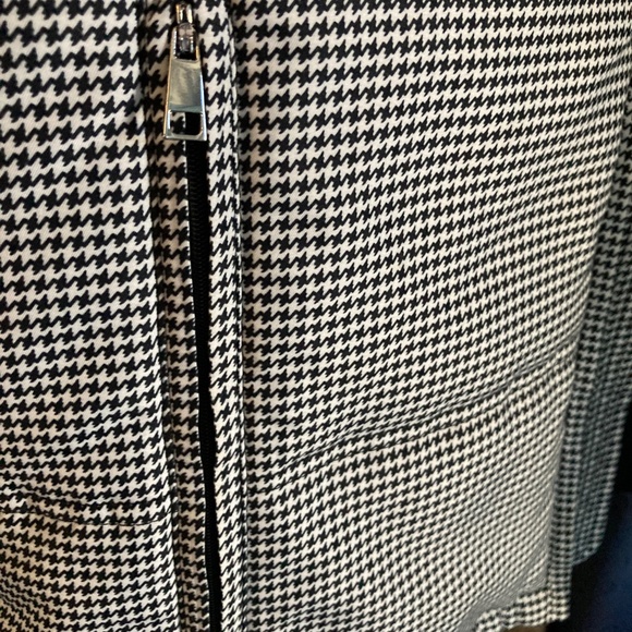 Black and White Puffer Jacket with Nice Detail by PURE NAVY - Picture 6 of 10